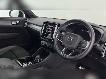 Used Volvo XC40 2021 for sale - 77732407: Photo