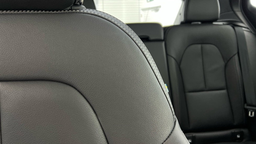 Used Volvo XC40 2024 for sale - 77122580: Photo 37