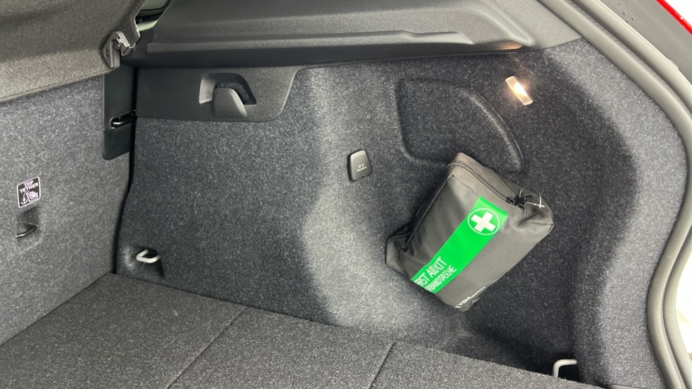 Used Volvo XC40 2024 for sale - 77122580: Photo 56