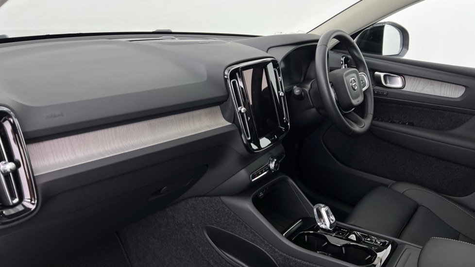 Used Volvo XC40 2024 for sale - 77122580: Photo 60