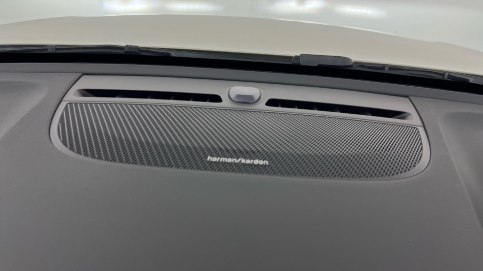 Used Volvo XC40 2025 for sale - 78128939: Photo 26