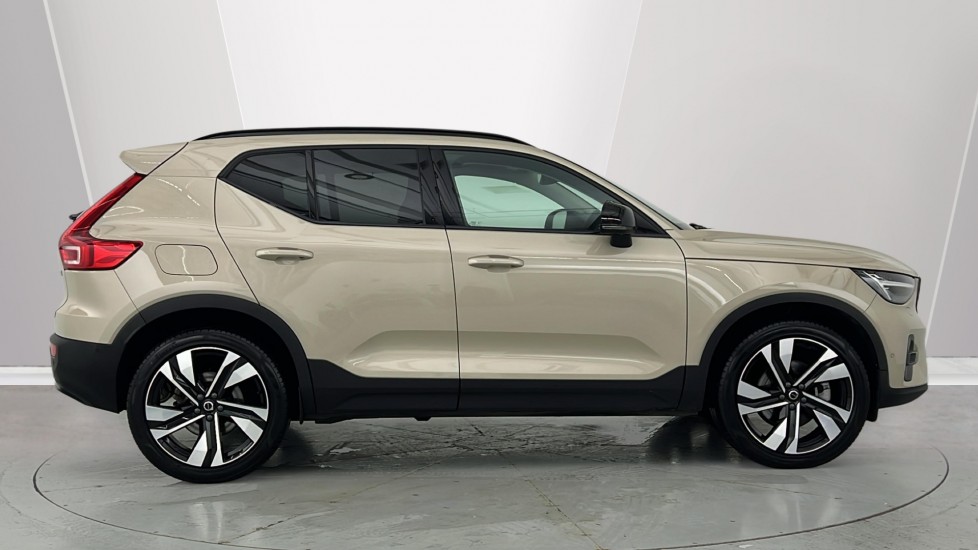 Used Volvo XC40 2025 for sale - 78128939: Photo 3