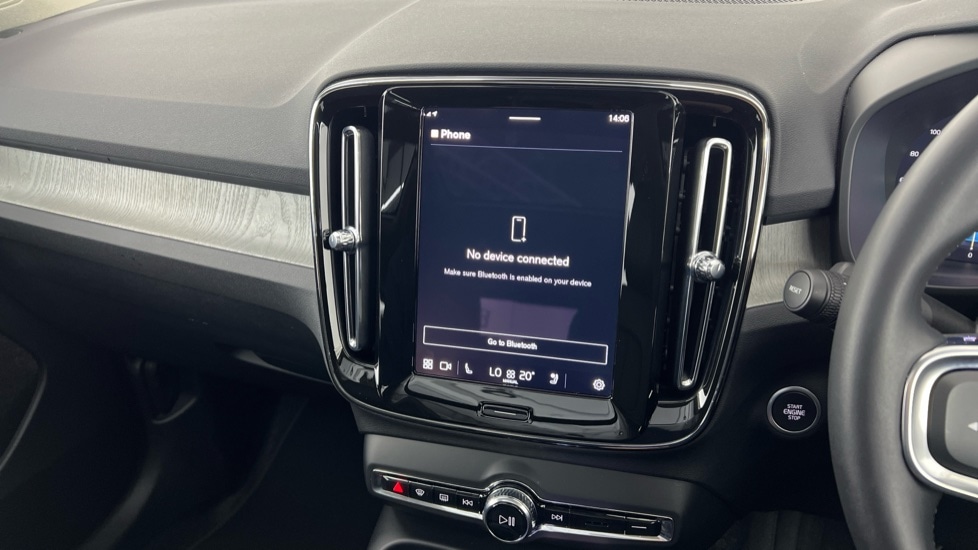 Used Volvo XC40 2025 for sale - 78128939: Photo 45