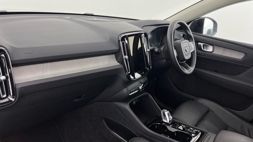 Used Volvo XC40 2025 for sale - 78128939: Photo 63