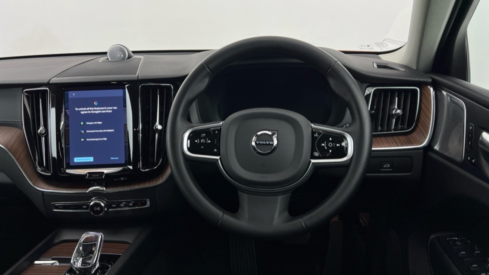 Used Volvo XC60 2024 for sale - 76528869: Photo 10