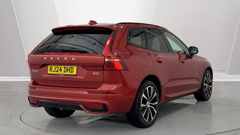 Used Volvo XC60 2024 for sale - 76528869: Photo 2