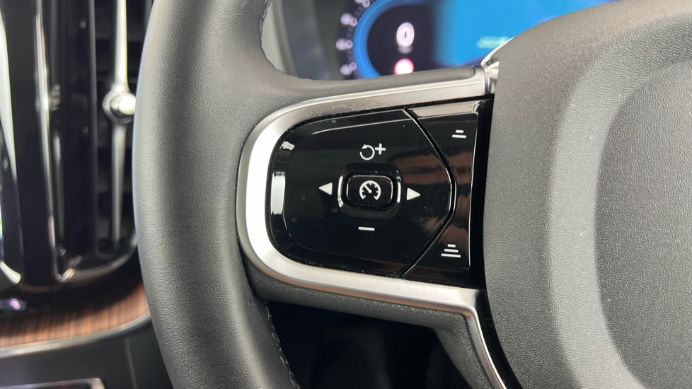 Used Volvo XC60 2024 for sale - 76528869: Photo 21