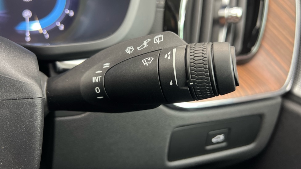 Used Volvo XC60 2024 for sale - 76528869: Photo 23