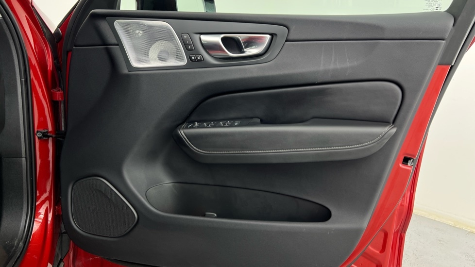 Used Volvo XC60 2024 for sale - 76528869: Photo 29