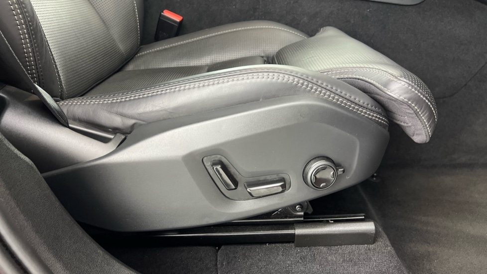 Used Volvo XC60 2024 for sale - 76528869: Photo 30