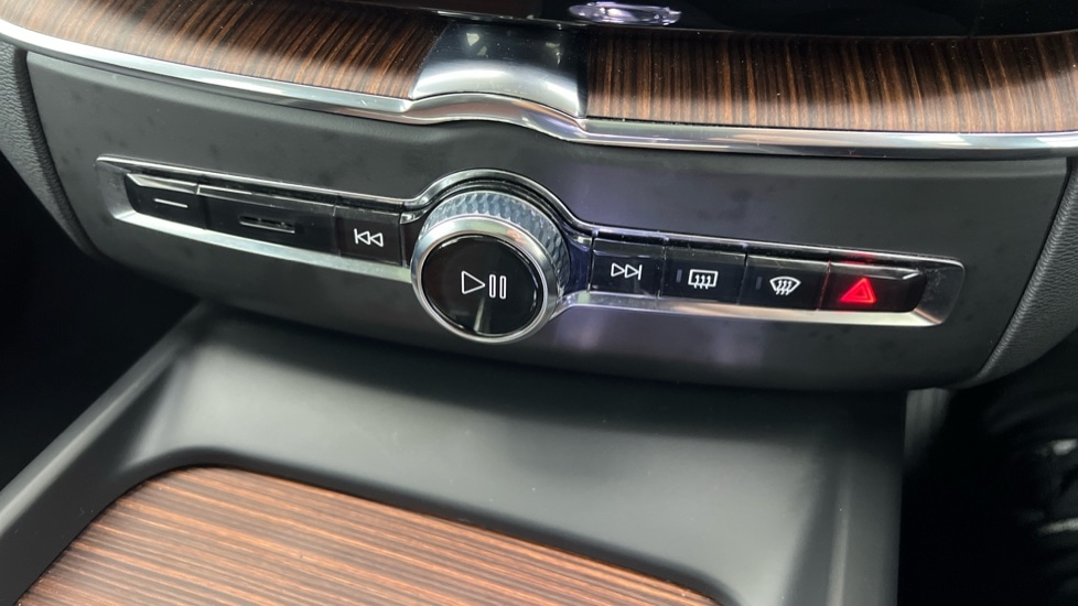 Used Volvo XC60 2024 for sale - 76528869: Photo 45