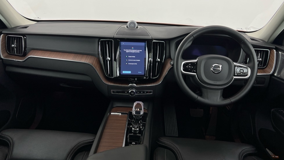 Used Volvo XC60 2024 for sale - 76528869: Photo 5