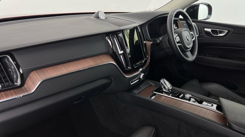 Used Volvo XC60 2024 for sale - 76528869: Photo 53