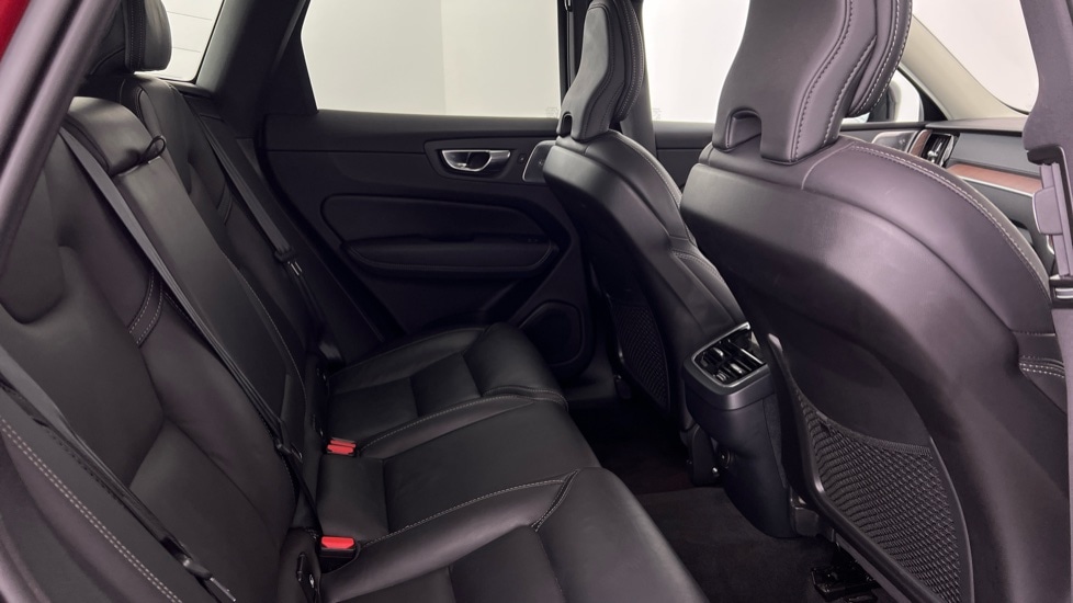 Used Volvo XC60 2024 for sale - 76528869: Photo 6