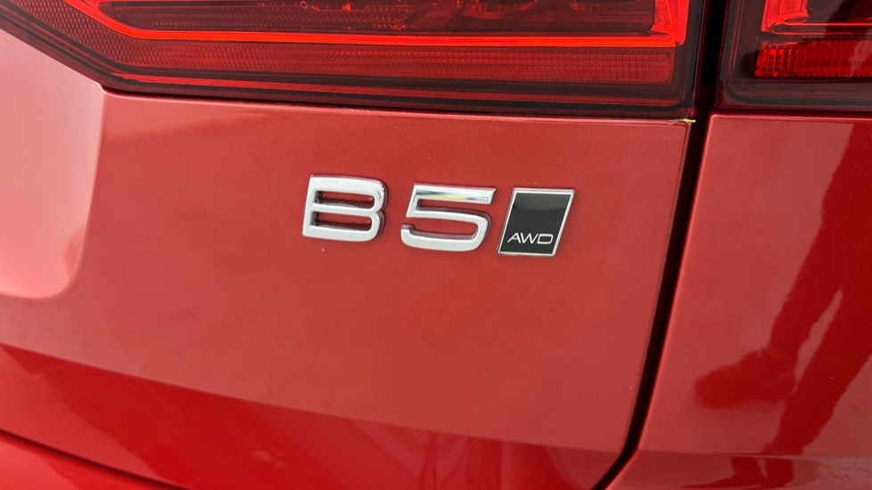 Used Volvo XC60 2024 for sale - 76528869: Photo 61