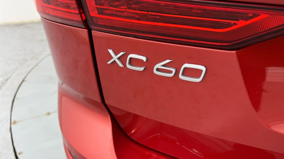 Used Volvo XC60 2024 for sale - 76528869: Photo 62
