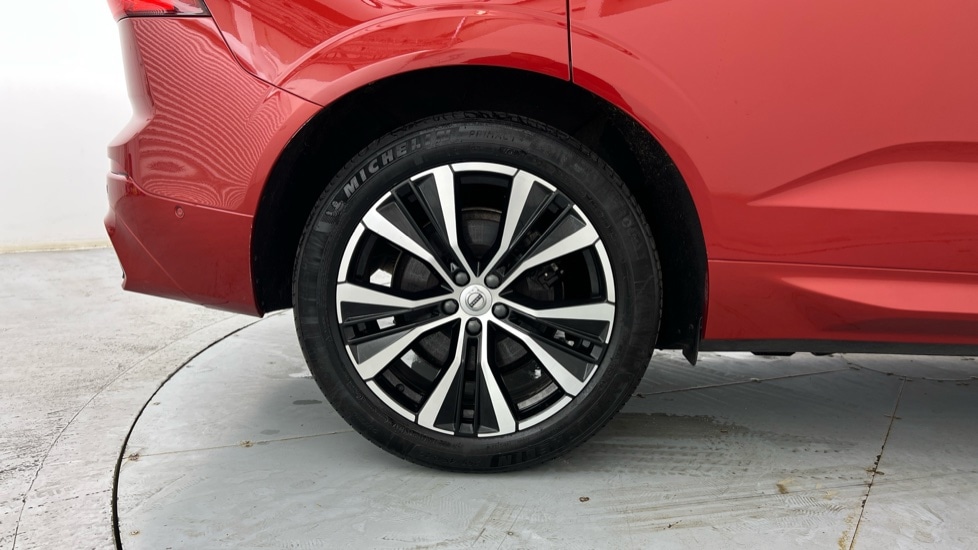 Used Volvo XC60 2024 for sale - 76528869: Photo 9