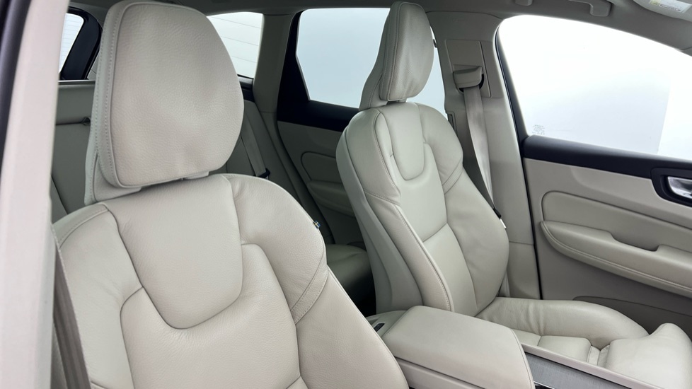 Used Volvo XC60 2025 for sale - 77133939: Photo 38