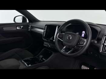 Used Volvo XC40 2022 for sale - 74732334: Photo