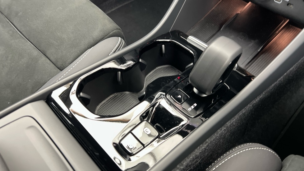 Used Volvo XC40 2024 for sale - 76888814: Photo 25