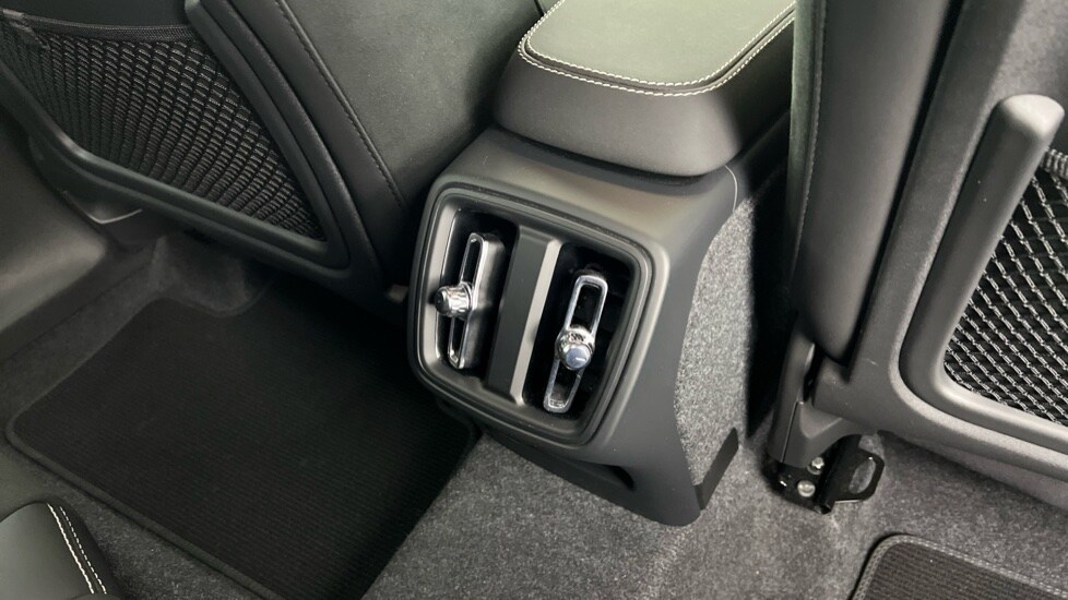 Used Volvo XC40 2024 for sale - 76888814: Photo 39