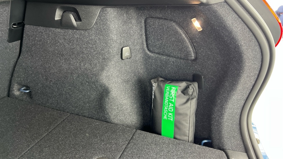 Used Volvo XC40 2024 for sale - 76888814: Photo 57