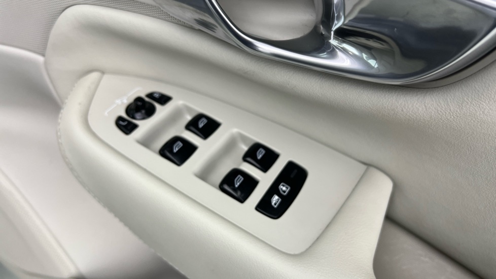 Used Volvo XC90 2023 for sale - 77532014: Photo 24