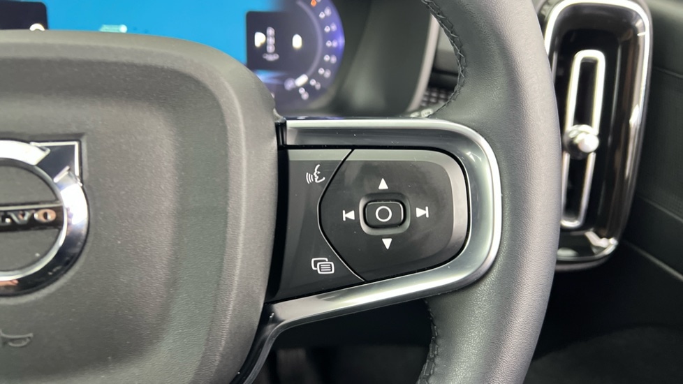 Used Volvo XC40 2025 for sale - 77111535: Photo 22