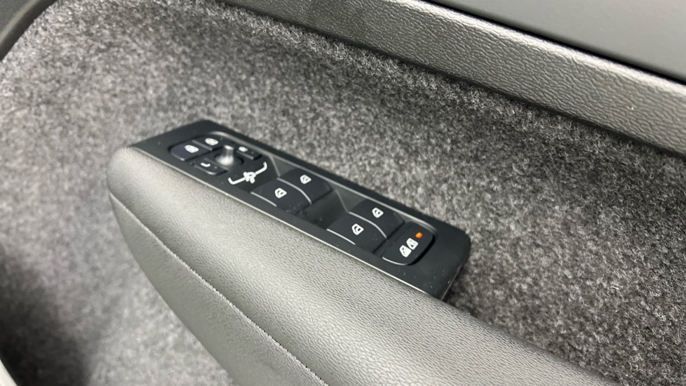 Used Volvo XC40 2025 for sale - 77111535: Photo 24