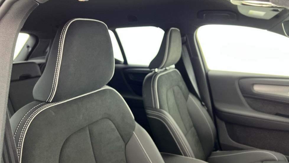 Used Volvo XC40 2025 for sale - 77111535: Photo 31