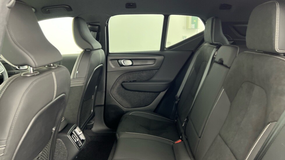 Used Volvo XC40 2025 for sale - 77111535: Photo 33