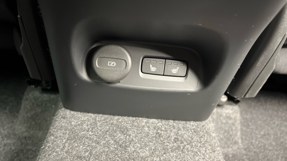 Used Volvo XC40 2025 for sale - 77111535: Photo 41