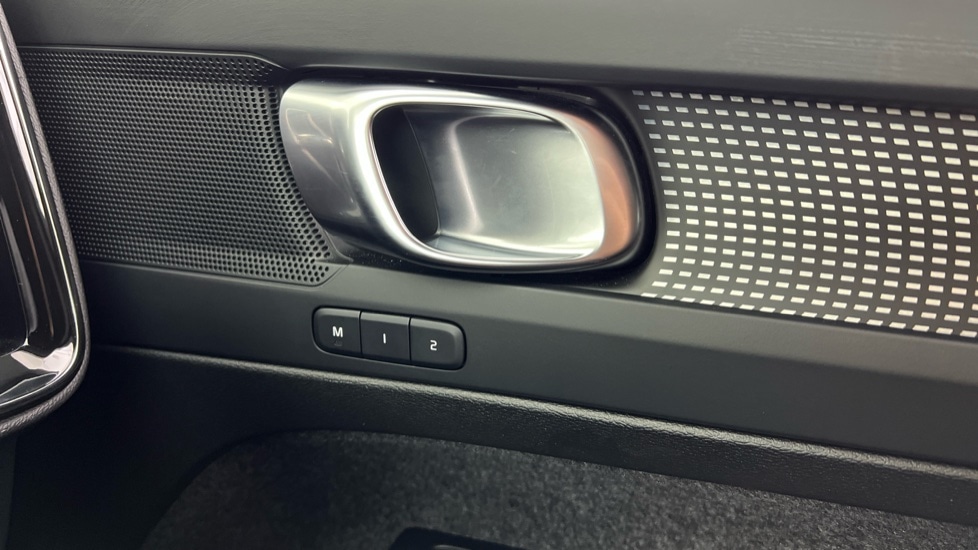 Used Volvo XC40 2025 for sale - 77111535: Photo 54