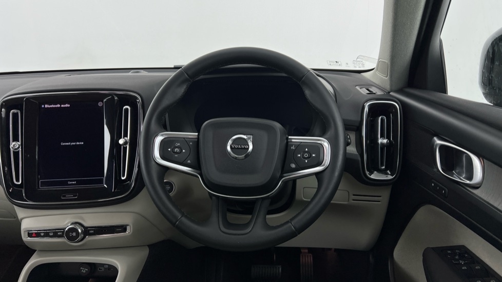 Used Volvo XC40 2022 for sale - 76350868: Photo 10