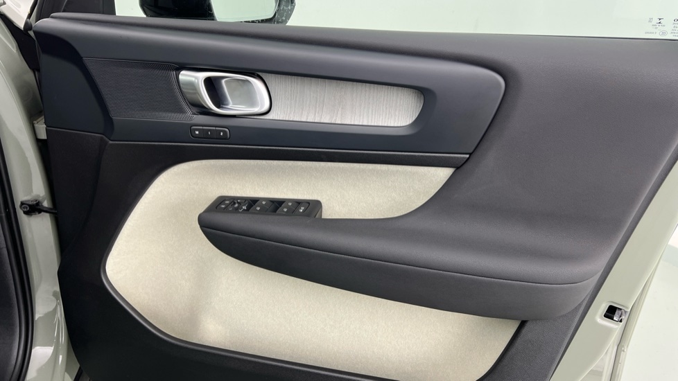 Used Volvo XC40 2022 for sale - 76350868: Photo 29