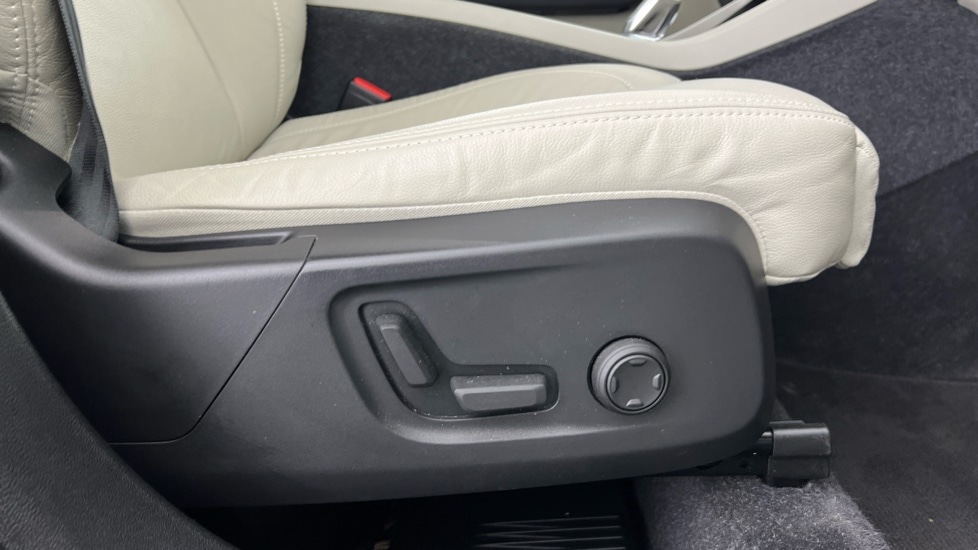 Used Volvo XC40 2022 for sale - 76350868: Photo 30