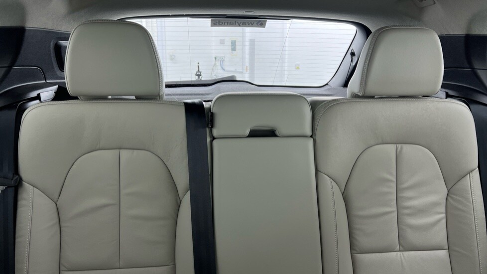 Used Volvo XC40 2022 for sale - 76350868: Photo 36