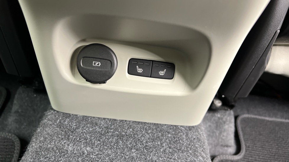 Used Volvo XC40 2022 for sale - 76350868: Photo 40