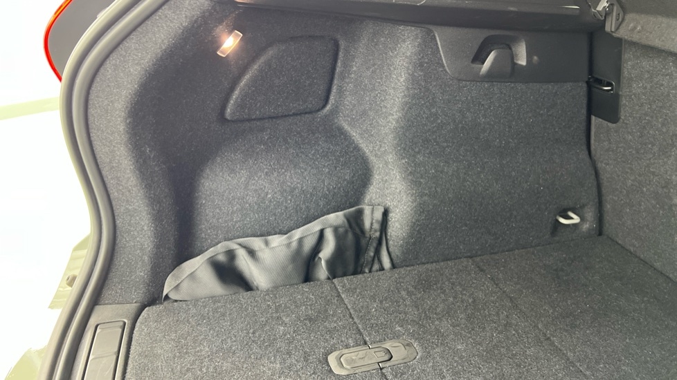 Used Volvo XC40 2022 for sale - 76350868: Photo 57