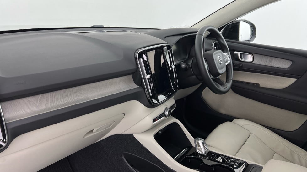 Used Volvo XC40 2022 for sale - 76350868: Photo 59