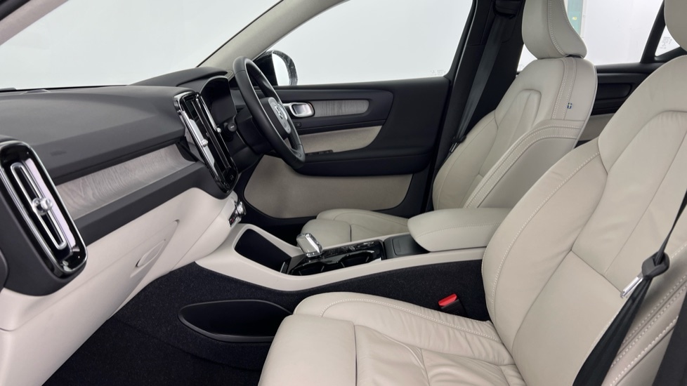 Used Volvo XC40 2022 for sale - 76350868: Photo 60