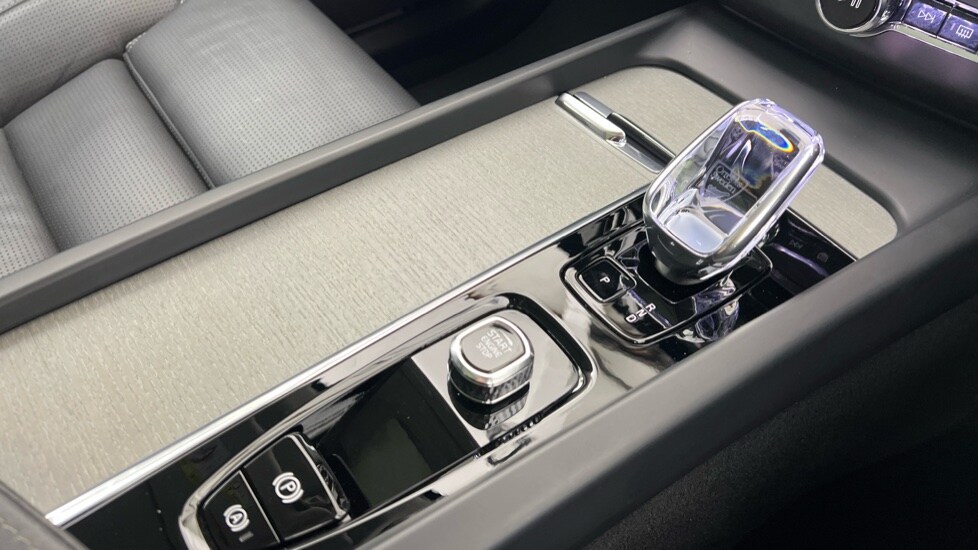 Used Volvo XC60 2025 for sale - 77739898: Photo 25