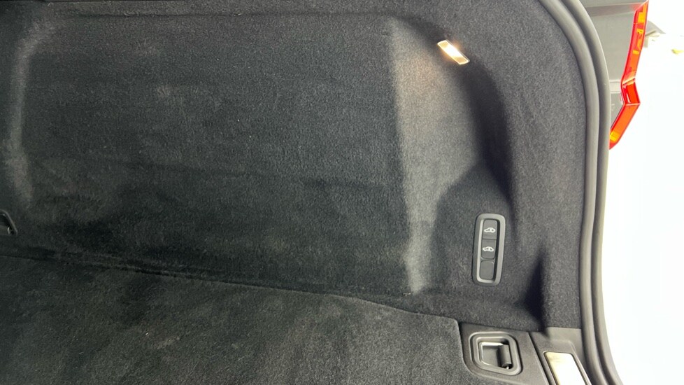 Used Volvo XC60 2025 for sale - 77739898: Photo 56