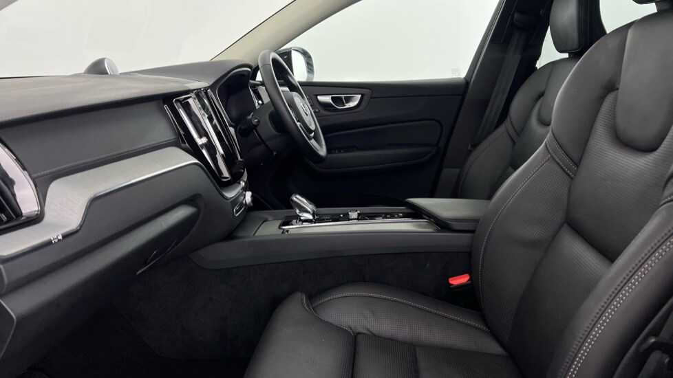 Used Volvo XC60 2025 for sale - 77739898: Photo 60