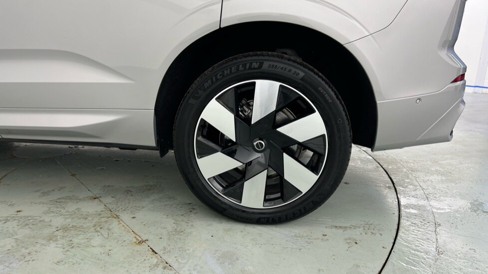 Used Volvo XC60 2025 for sale - 77739898: Photo 62