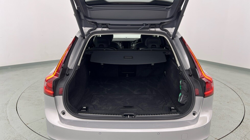 Used Volvo V90 2025 for sale - 77706392: Photo 13