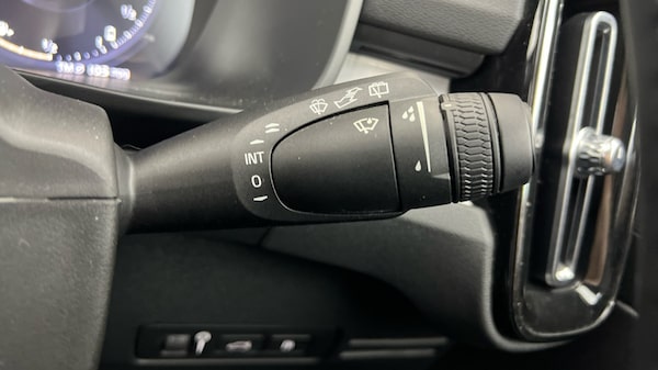 Used Volvo XC40 2023 for sale - 76168702: Photo 23