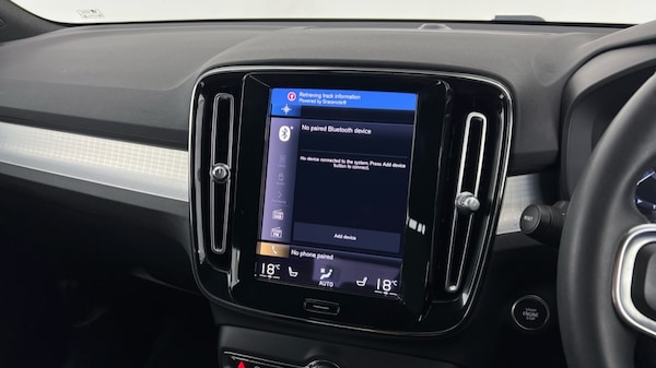 Used Volvo XC40 2023 for sale - 76168702: Photo 41