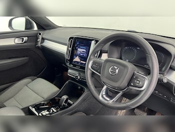Used Volvo XC40 2023 for sale - 76168702: Photo 4