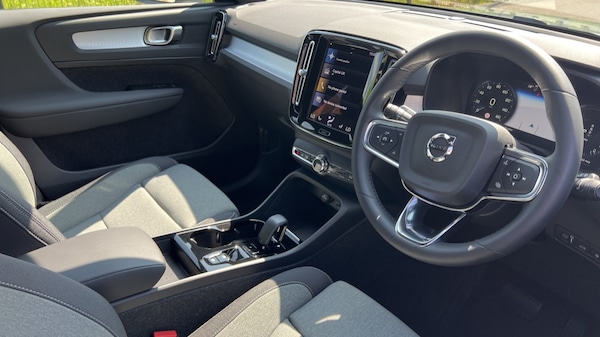 Used Volvo XC40 2023 for sale - 76168702: Photo 5
